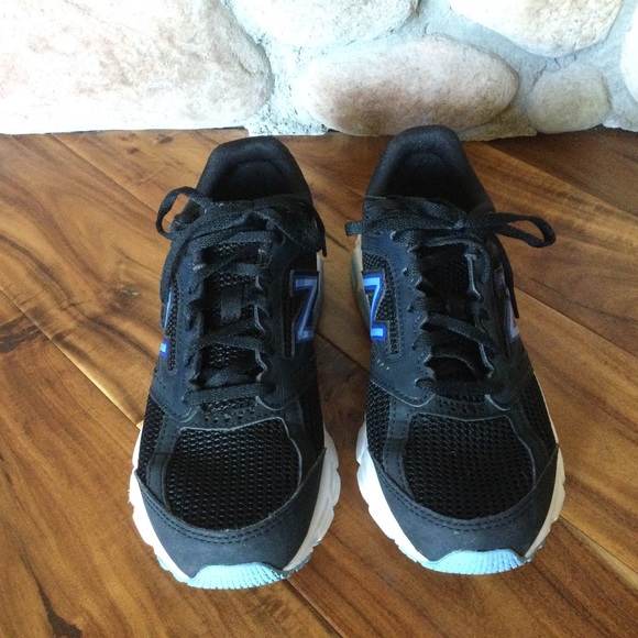 ✔️ New Balance 460 V2 Tech-Ride Sneaker Ladies Size 7 - Picture 2 of 8